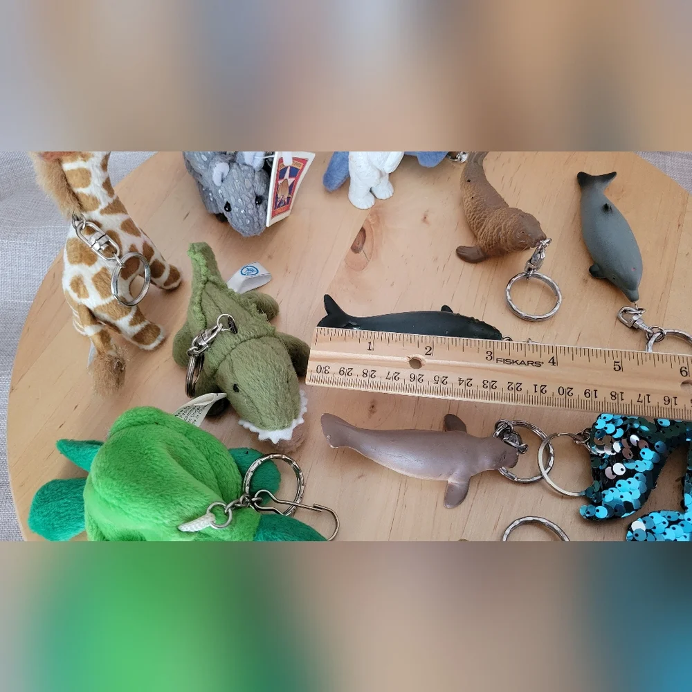 Vintage 1990's Lot of 12 Animal and Marine Life Key & Card Holders / Key Rings - Picture 15 of 16